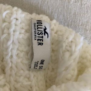 White beanie with Pom Pom